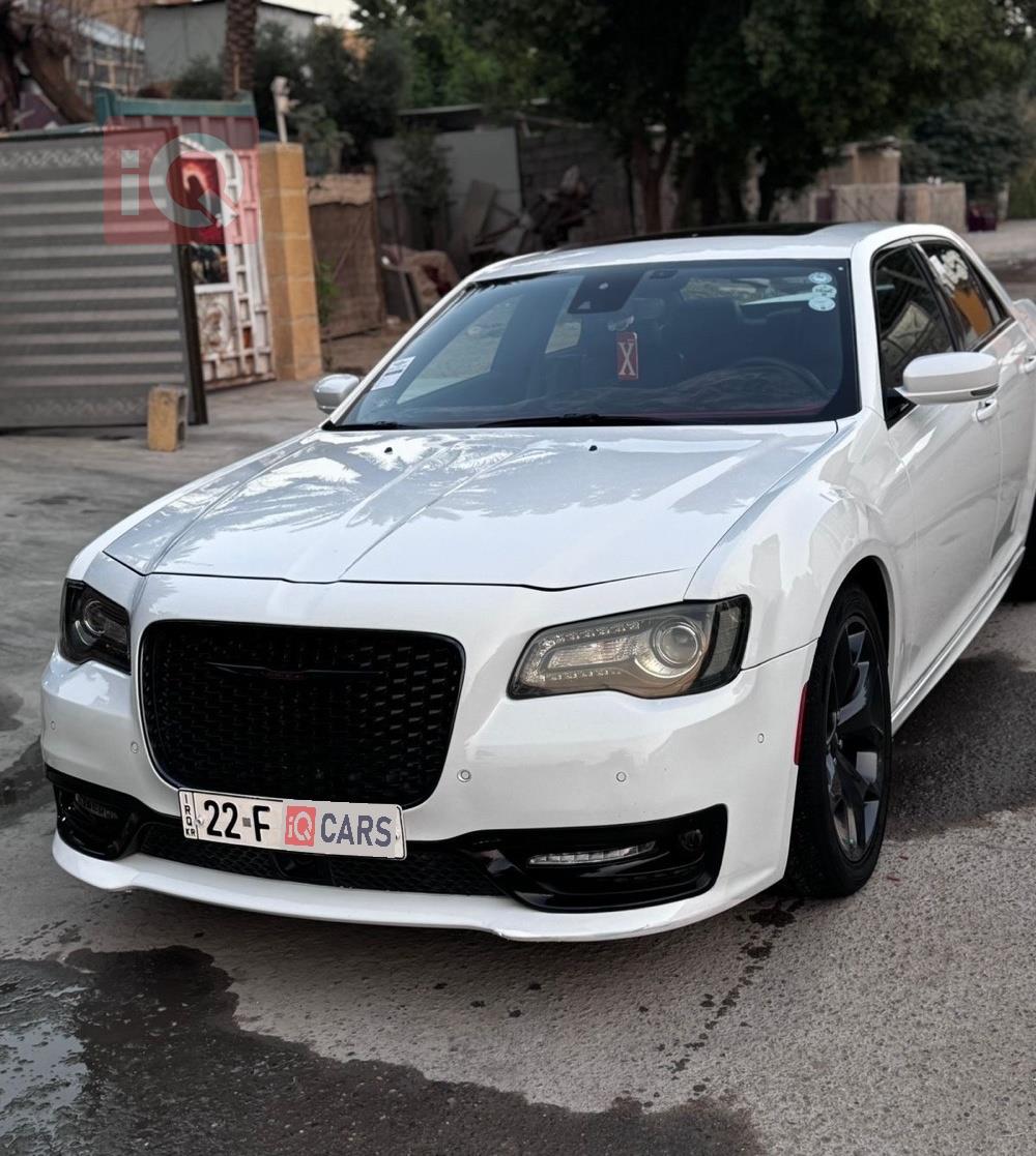 کرایسلەر 300